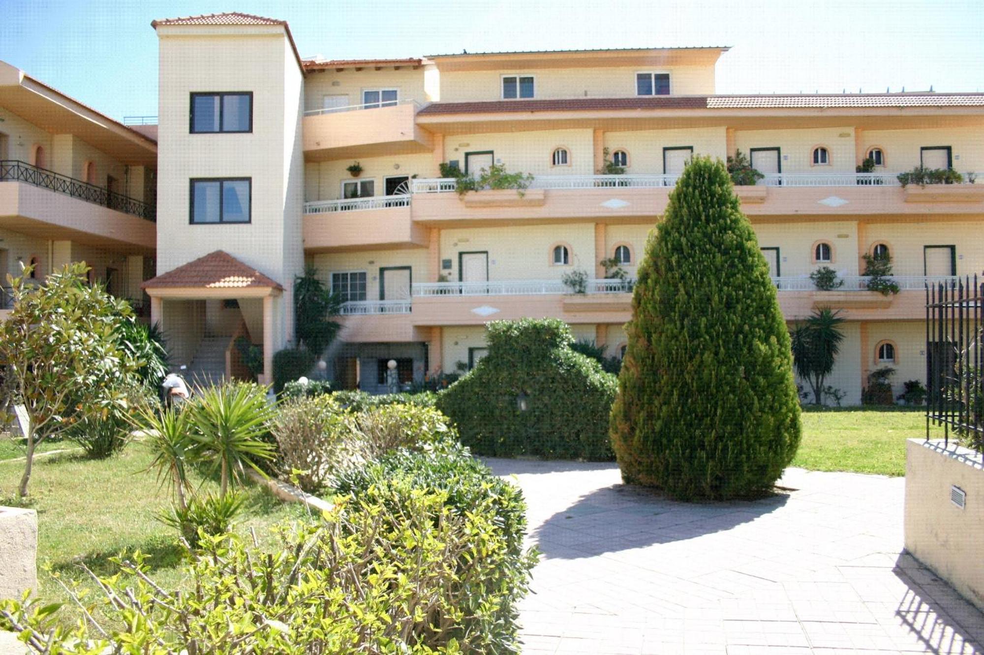 Lyristis Dinos Studios & Apartments Faliraki Exteriör bild