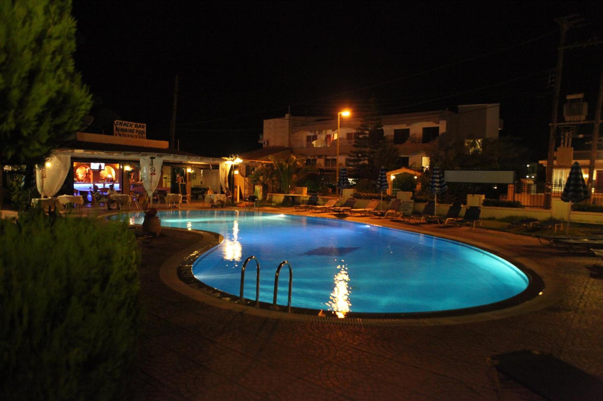 Lyristis Dinos Studios & Apartments Faliraki Exteriör bild