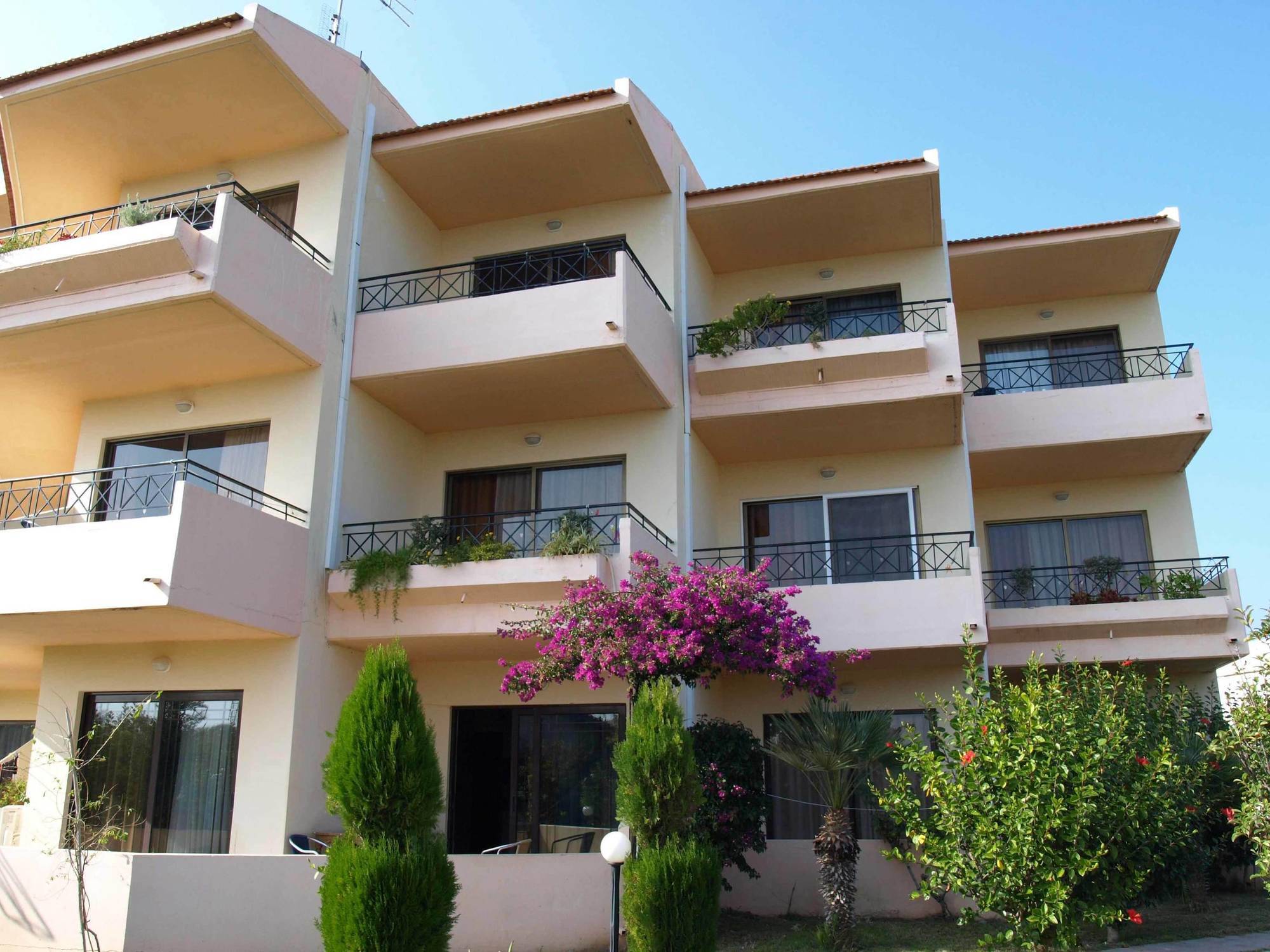 Lyristis Dinos Studios & Apartments Faliraki Exteriör bild