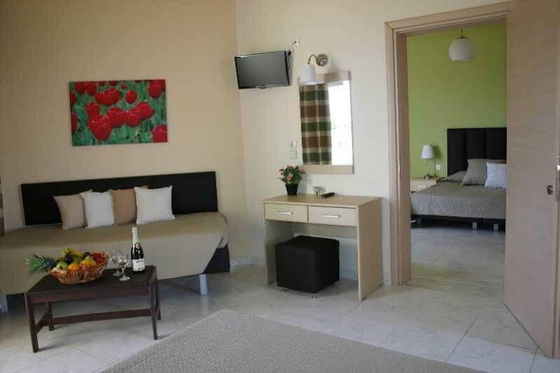 Lyristis Dinos Studios & Apartments Faliraki Exteriör bild